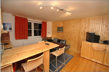 Частен дом Huty 6